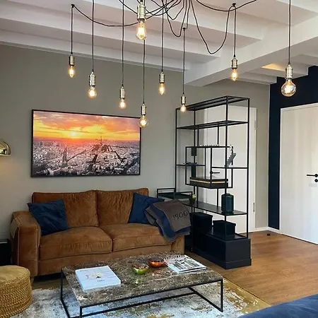 Luxuriose In Guter Lage Apartment